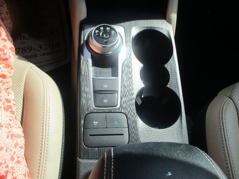 Used 2022 Ford Escape SEL FWD image 11