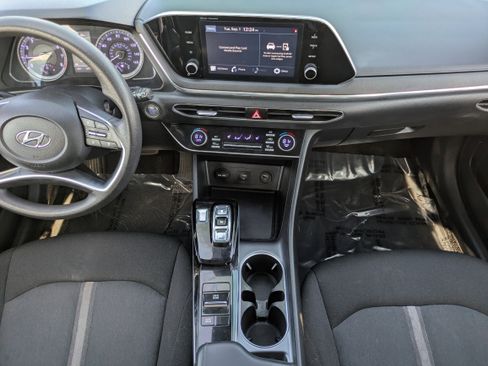 Used 2021 Hyundai Sonata SEL w/ Preferred Accessory Package image 8