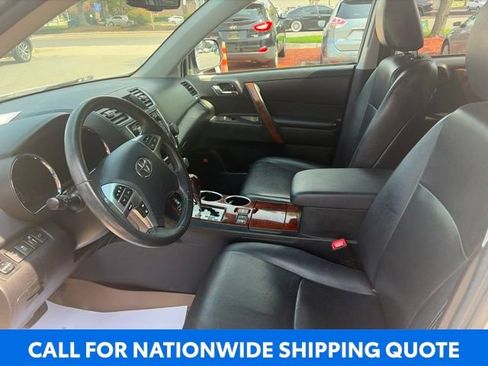 Used 2013 Toyota Highlander Limited AWD/4WD image 8