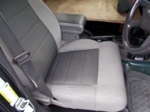 Used 2010 Jeep Wrangler Unlimited Sport AWD/4WD image 19