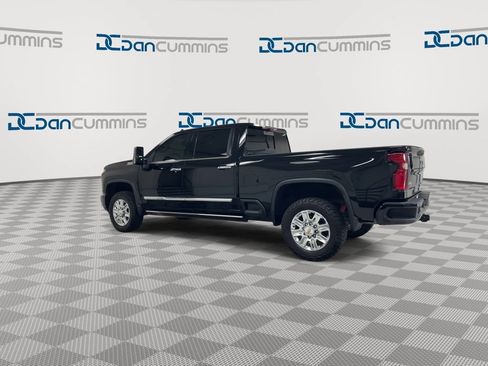 Used 2024 Chevrolet Silverado 2500 High Country w/ Technology Package AWD/4WD image 6