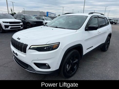 Certified 2023 Jeep Cherokee Altitude Lux AWD/4WD image 8