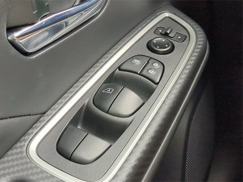 New 2025 Nissan Versa SR image 21