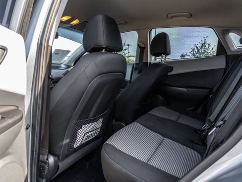Used 2021 Hyundai Kona SE FWD image 16