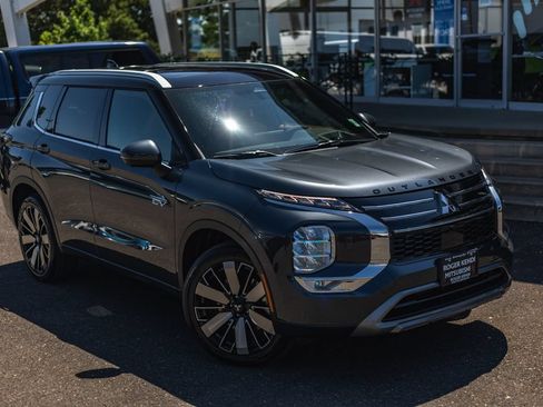 New 2026 Mitsubishi Outlander SEL AWD/4WD image 2