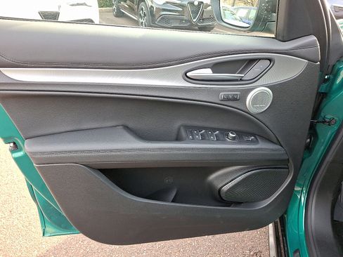 New 2025 Alfa Romeo Stelvio Sprint image 8