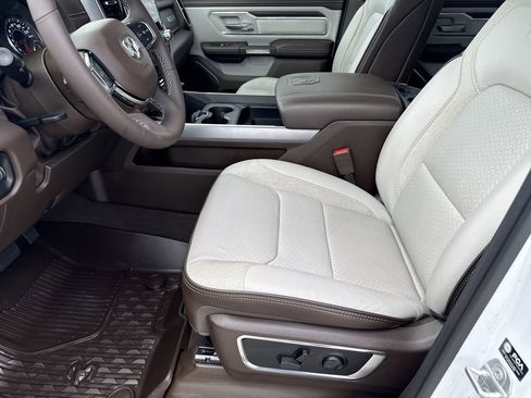 Used 2025 RAM 1500 Laramie w/ Laramie Southwest Edition image 12