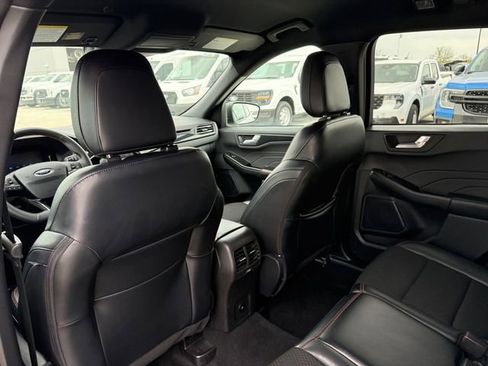 Used 2025 Ford Escape ST-Line image 5