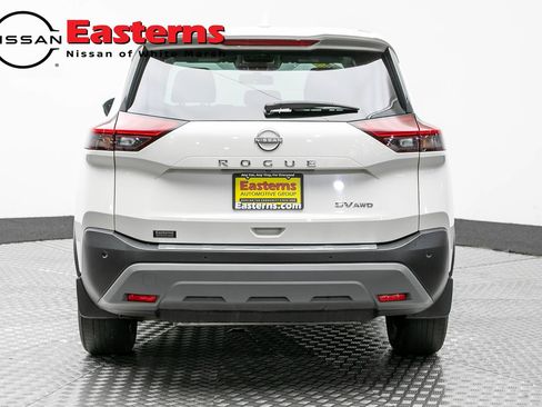 Used 2023 Nissan Rogue SV AWD/4WD image 6