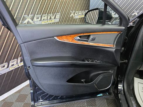 Used 2016 Lincoln MKX Select w/ Select Plus Package image 17