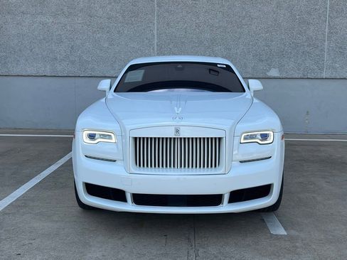 Used 2018 Rolls-Royce Ghost RWD image 5