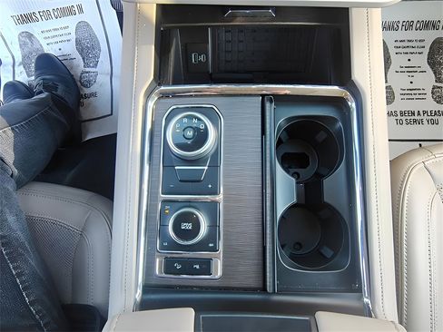 Used 2024 Ford Expedition Max Limited image 24