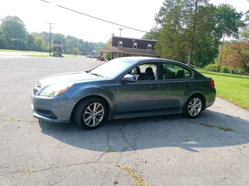 Used 2014 Subaru Legacy 2.5i Premium AWD/4WD image 8