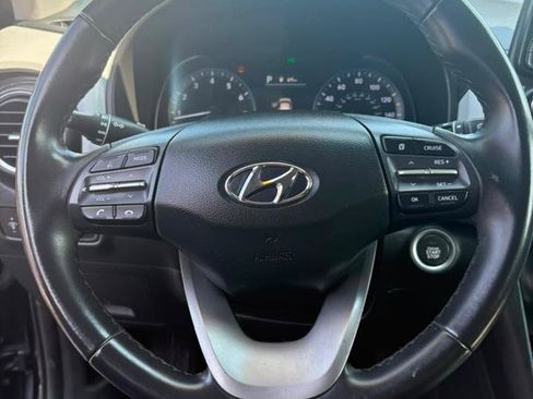 Used 2018 Hyundai Kona SEL FWD image 11