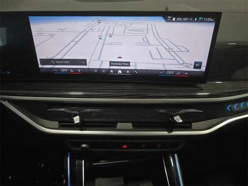 Certified 2026 BMW X5 xDrive50e w/ M Sport Package image 17