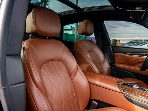Used 2019 Maserati Levante S GranLusso image 19