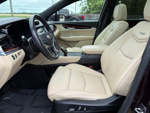 Used 2018 Cadillac XT5 Luxury AWD/4WD image 11