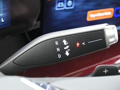 New 2026 Chevrolet Traverse Z71 w/ Driver Confidence Package image 24