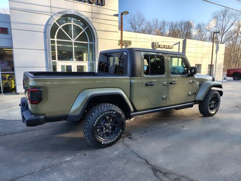 New 2026 Jeep Gladiator Sport image 13