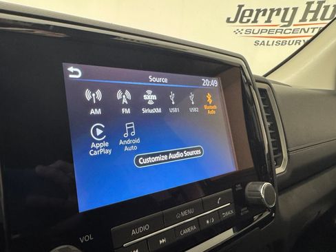Used 2024 Nissan Frontier SV w/ Tow Package RWD image 13