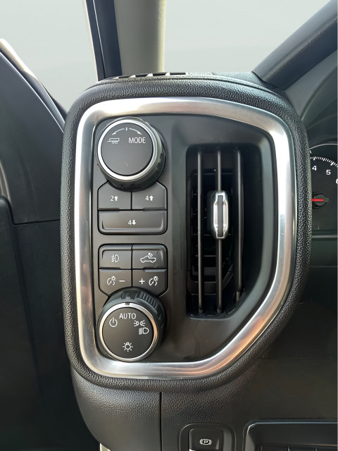 Used 2021 Chevrolet Silverado 2500 LT w/ Fleet Comfort Package AWD/4WD image 19