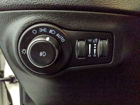 Used 2021 Jeep Compass Latitude w/ Convenience Group AWD/4WD image 17