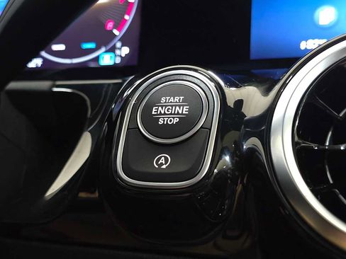 Used 2026 Mercedes-Benz GLA 250 4MATIC image 36