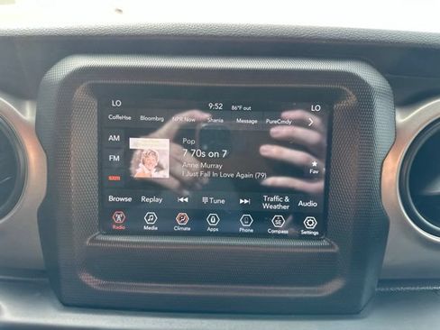 Used 2020 Jeep Gladiator Sport w/ Quick Order Package 24S AWD/4WD image 14