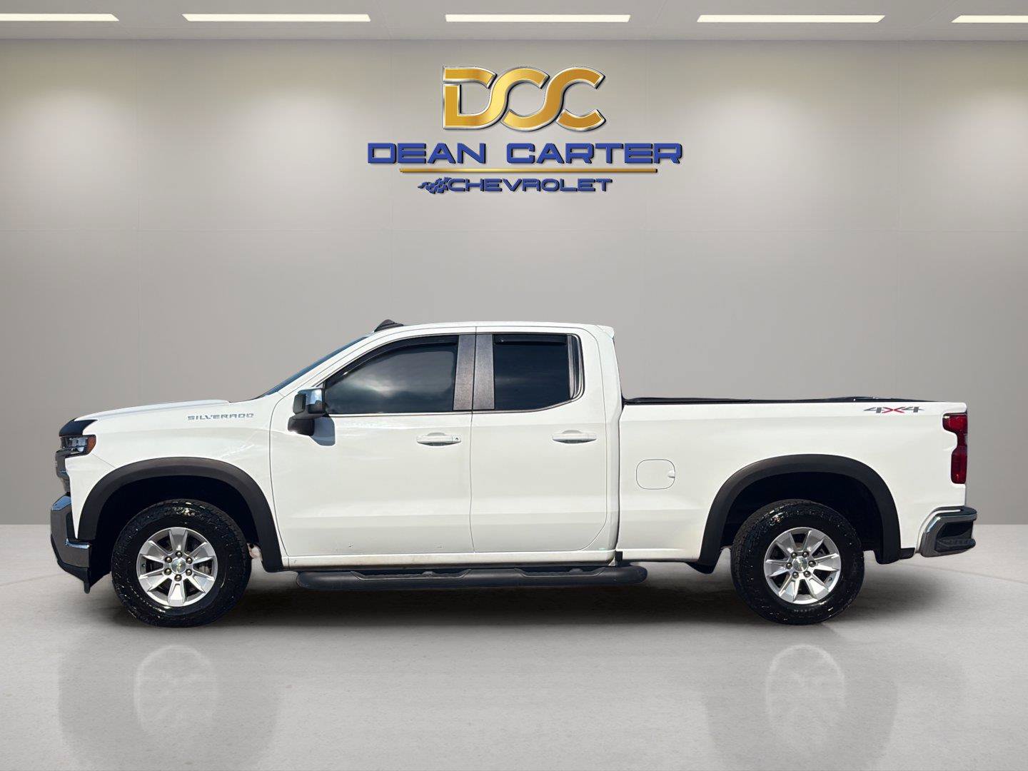 Used 2020 Chevrolet Silverado 1500 LT w/ Trailering Package AWD/4WD image 2