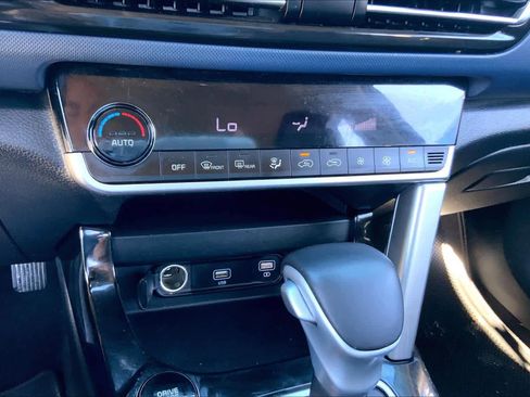 Used 2023 Kia Seltos S image 30