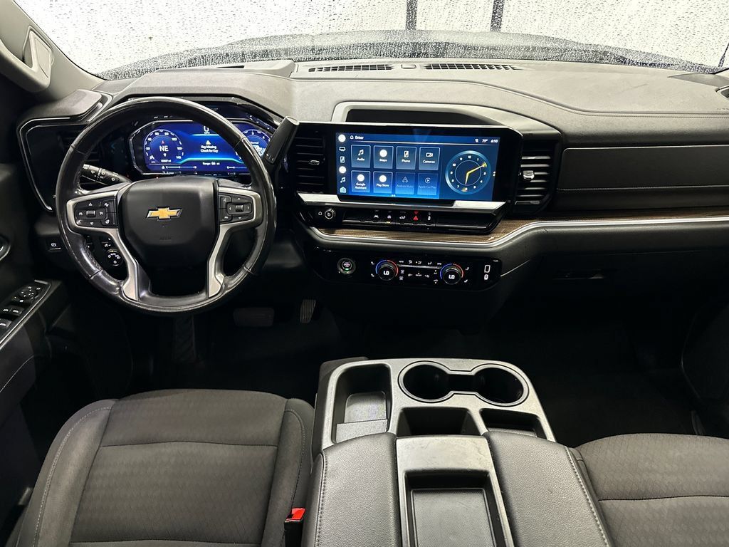 Used 2022 Chevrolet Silverado 1500 LT AWD/4WD image 22