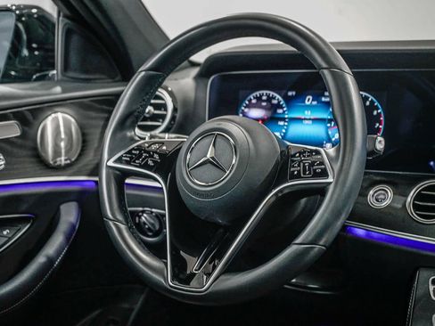 Used 2022 Mercedes-Benz E 350 Sedan image 15
