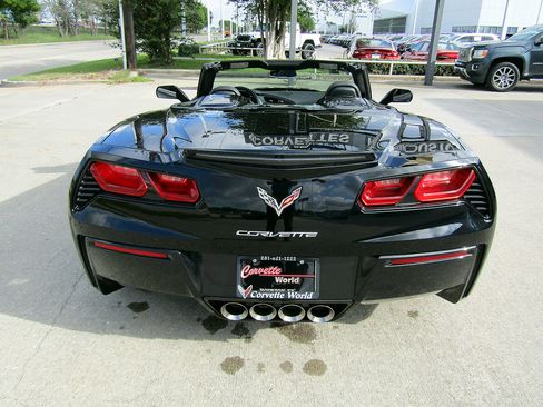 Used 2017 Chevrolet Corvette Stingray Convertible w/ 2LT Preferred Equipment Group RWD image 6