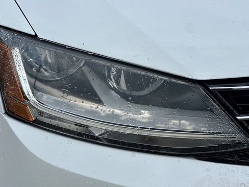 Used 2017 Volkswagen Jetta SEL image 42