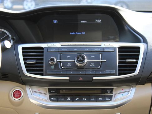 Used 2014 Honda Accord EX image 31