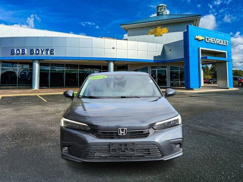 Used 2024 Honda Civic Touring image 9