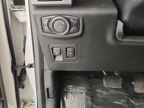 Used 2018 Ford F150 Platinum w/ Equipment Group 701A Luxury image 18