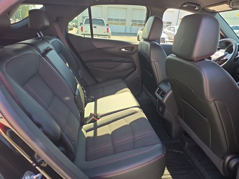 Used 2024 Chevrolet Equinox RS w/ LPO, Floor Liner Package FWD image 9