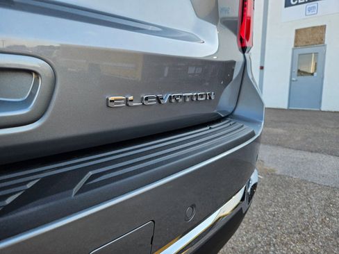 New 2026 GMC Yukon Elevation image 32