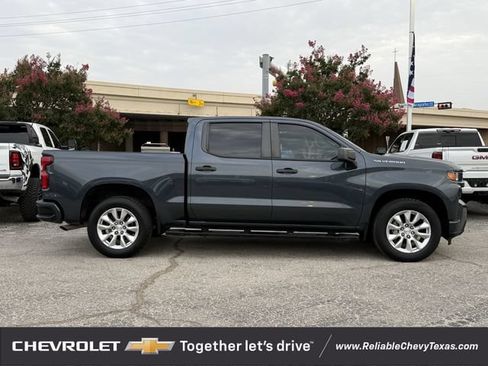 Used 2022 Chevrolet Silverado 1500 Custom w/ Safety Confidence Package RWD image 5