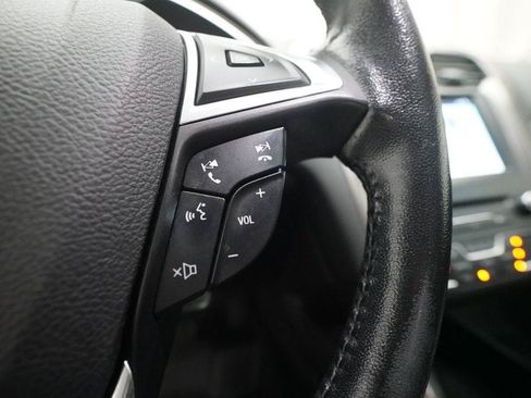 Used 2017 Ford Fusion SE w/ Fusion SE Technology Package FWD image 20