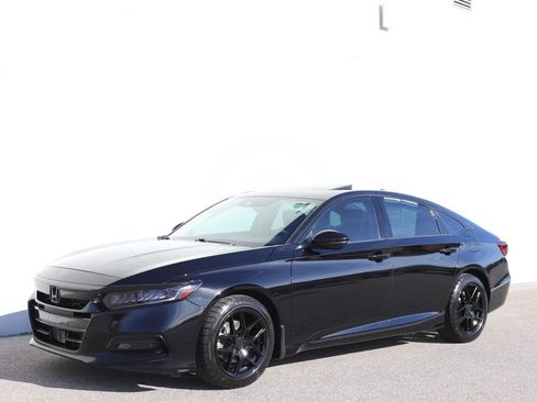 Used 2020 Honda Accord Touring image 7