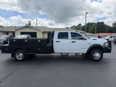 Used 2020 RAM 5500 Tradesman w/ Chrome Appearance Group AWD/4WD image 4