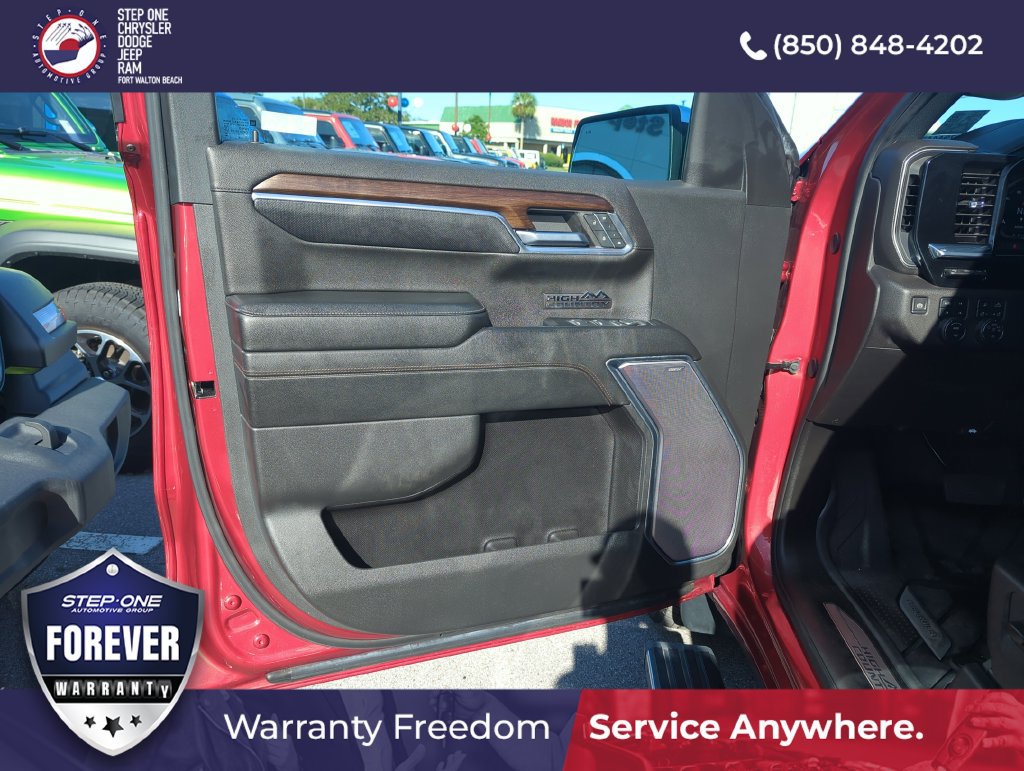 Used 2024 Chevrolet Silverado 1500 High Country AWD/4WD image 16