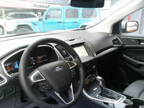 Used 2018 Ford Edge SEL w/ Equipment Group 201A image 21