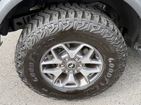 Used 2025 Ford Bronco Badlands AWD/4WD image 14