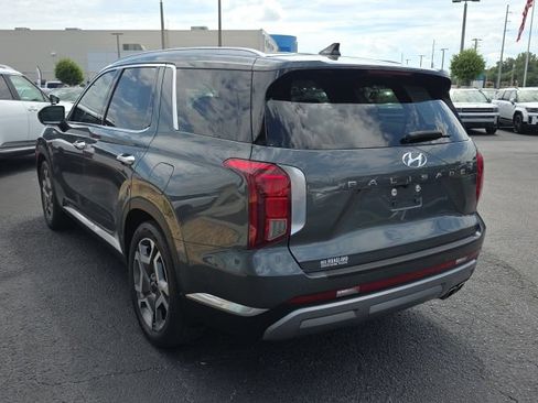 Used 2023 Hyundai Palisade Limited FWD image 3