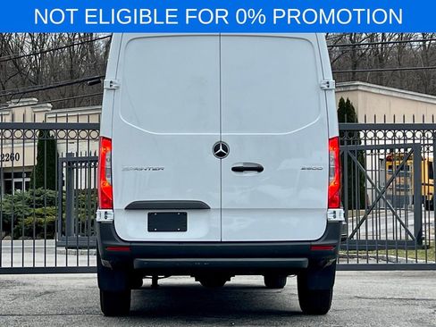 Used 2025 Mercedes-Benz Sprinter 2500 image 8