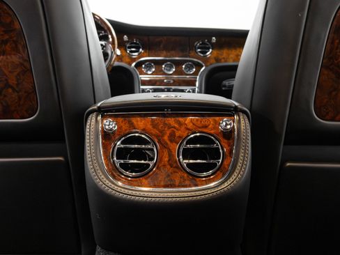 Used 2016 Bentley Mulsanne Speed image 68