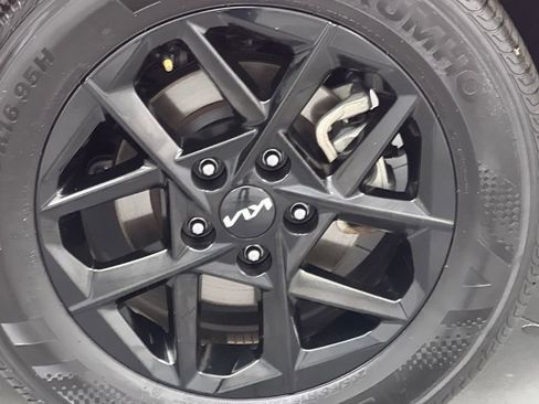 Used 2025 Kia K5 LXS image 57